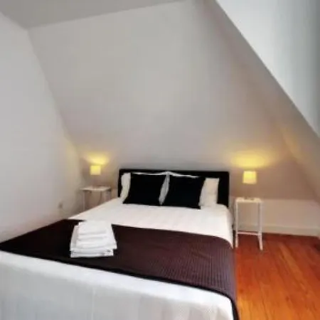 アパート Fuer 11 Personen Und 1 Kind In Lissabon- Regiao De - Costa De Lisbo By Interhome