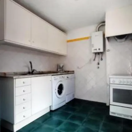 Fuer 11 Personen Und 1 Kind In Lissabon- Regiao De - Costa De Lisbo By Interhome アパート
