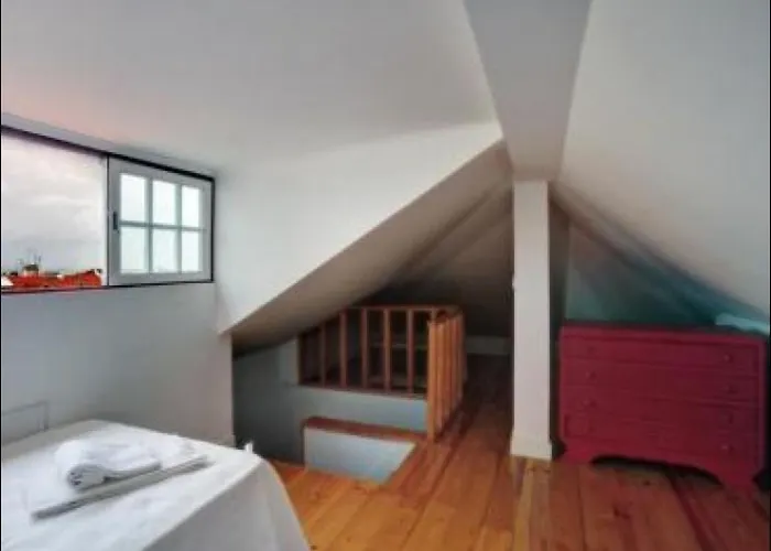 Apartament Fuer 11 Personen Und 1 Kind In Lissabon- Regiao De - Costa De Lisbo By Interhome *